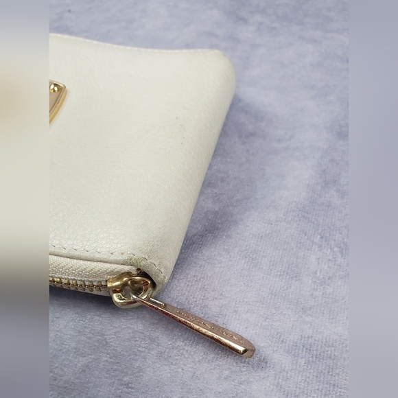 Michael Kors Two Fold  Beige Card holder Wallet - Picture 12 of 12